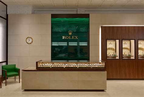 Official Rolex retailer in Paris .